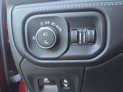 Used 2023 RAM 1500 Limited AWD/4WD image 26