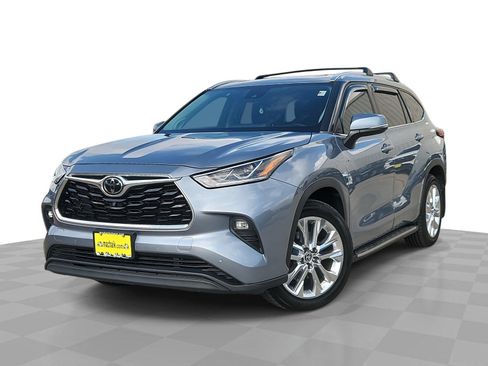 Used 2021 Toyota Highlander Limited FWD image 1