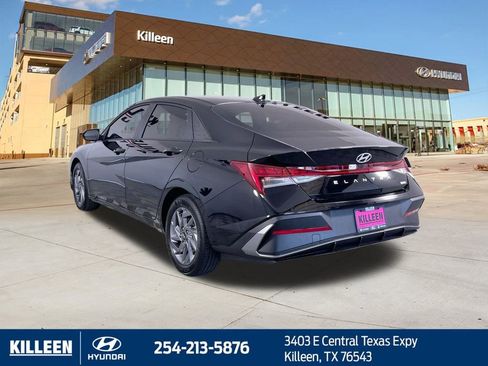 New 2025 Hyundai Elantra Blue image 6