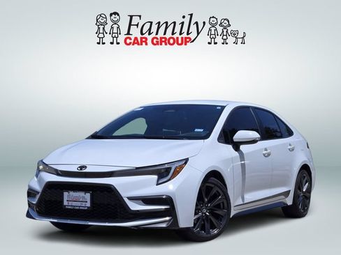 Used 2026 Toyota Corolla SE FWD image 1
