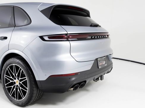 Used 2024 Porsche Cayenne image 72