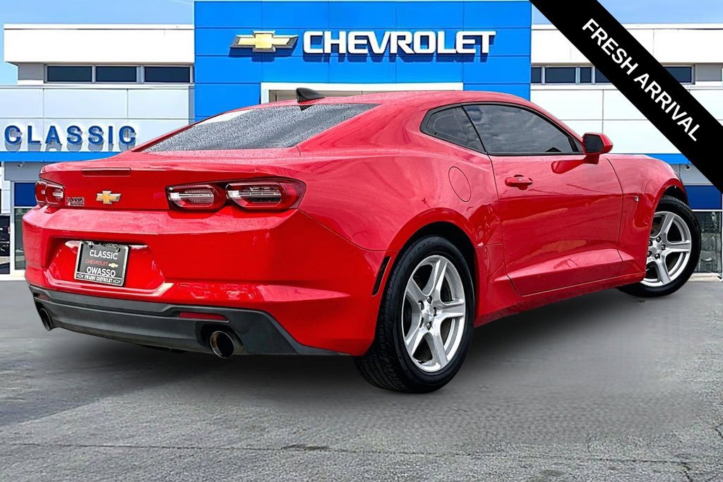 Used 2023 Chevrolet Camaro LT RWD image 19
