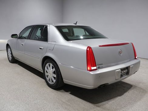 Used 2008 Cadillac DTS FWD image 5