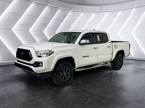 Used 2023 Toyota Tacoma SR5 image 3