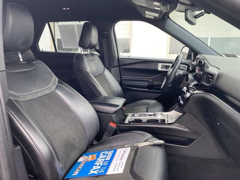 Used 2022 Ford Explorer ST w/ ST Street Pack image 11