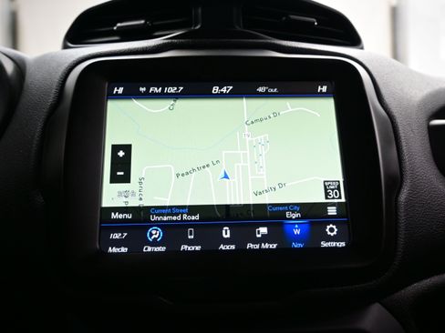Used 2023 Jeep Renegade Latitude AWD/4WD image 19