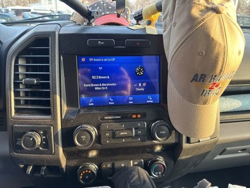 Used 2022 Ford F250 XL w/ STX Appearance Package image 9