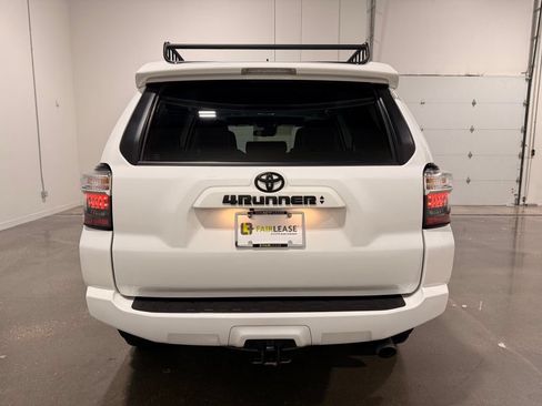 Used 2023 Toyota 4Runner SR5 Premium w/ Moonroof Package AWD/4WD image 6