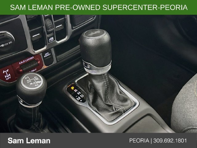 Used 2024 Jeep Wrangler Unlimited AWD/4WD image 16