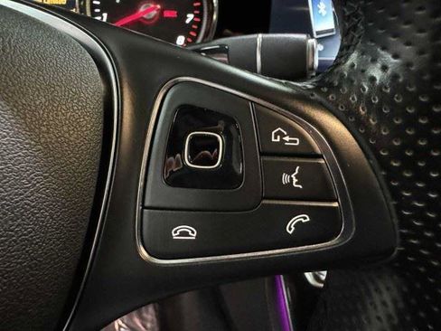 Used 2017 Mercedes-Benz E 400 4MATIC Wagon image 32