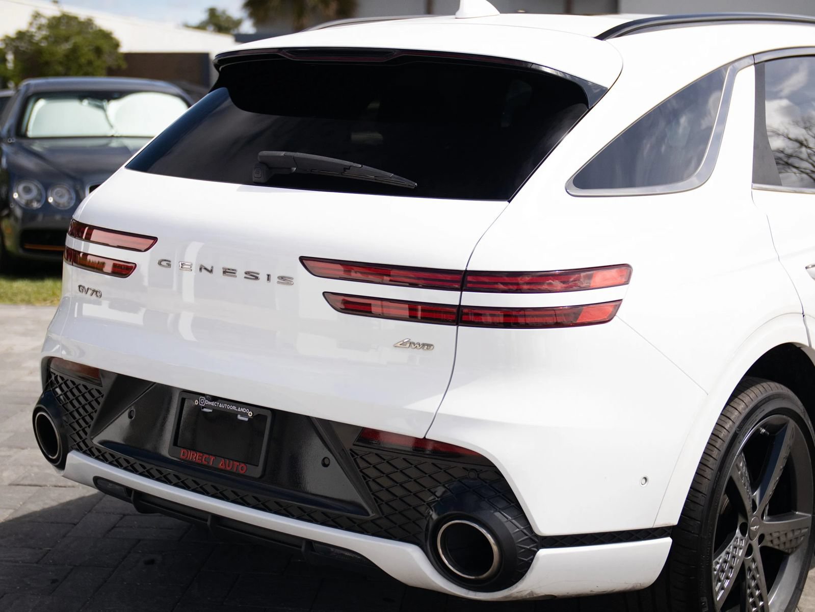 Used 2022 Genesis GV70 2.5T w/ Sport Prestige Package AWD/4WD image 12