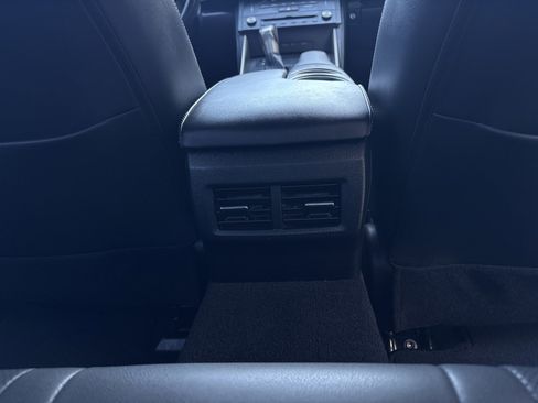 Used 2016 Lexus IS 200t image 17