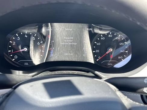 Used 2023 Jeep Compass Limited AWD/4WD image 12