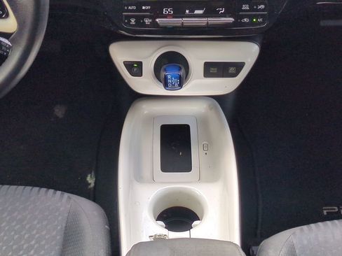 Certified 2016 Toyota Prius Three image 18
