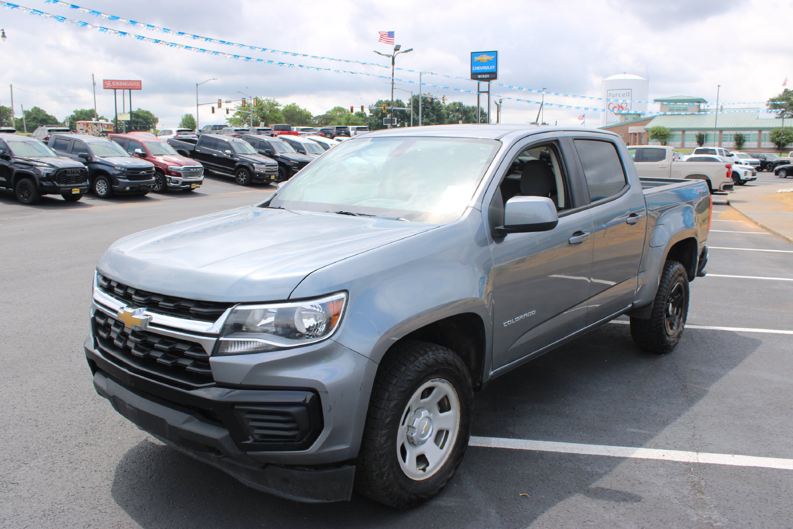 Used 2022 Chevrolet Colorado W/T AWD/4WD image 4