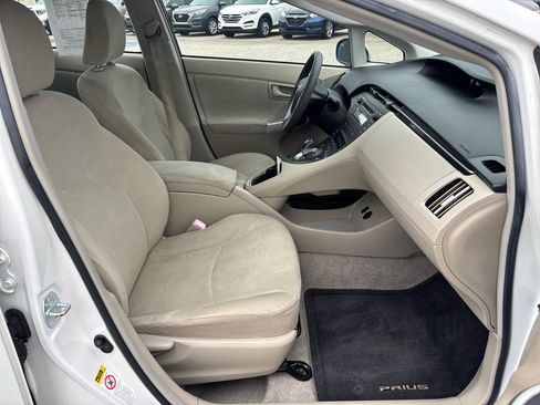 Used 2010 Toyota Prius Five FWD image 21