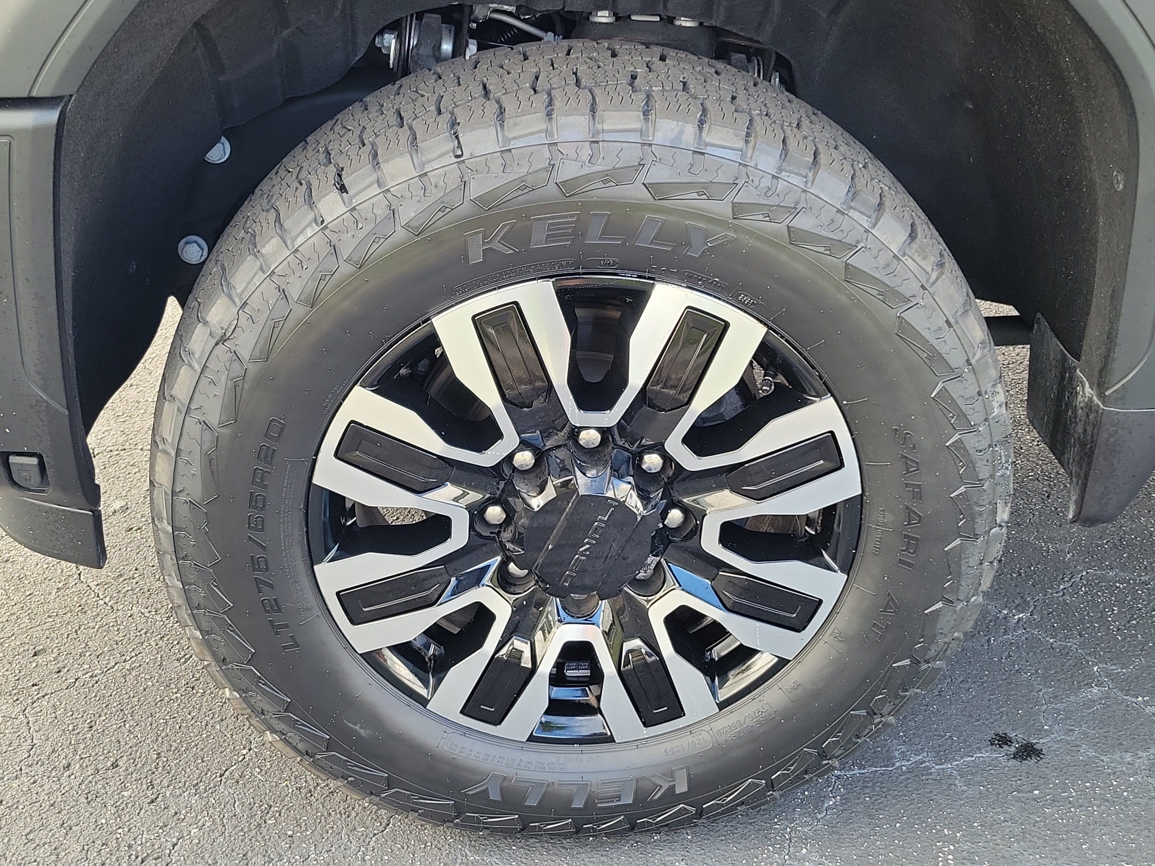 Used 2026 GMC Sierra 2500 Denali Ultimate AWD/4WD image 9
