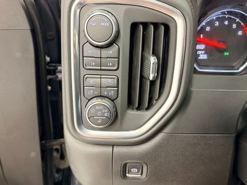 Certified 2022 Chevrolet Silverado 1500 LTZ image 18