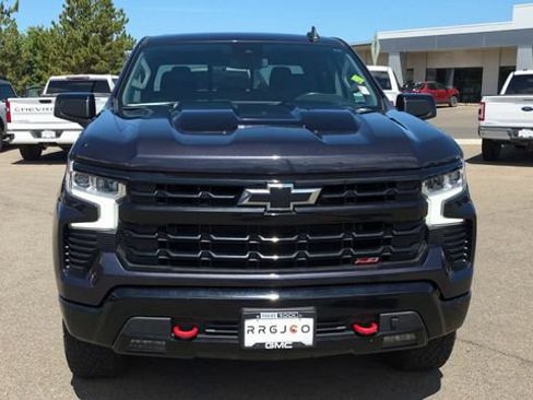 Used 2022 Chevrolet Silverado 1500 LT Trail Boss w/ Convenience Package II AWD/4WD image 3