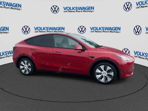 Used 2023 Tesla Model Y Long Range AWD/4WD image 9