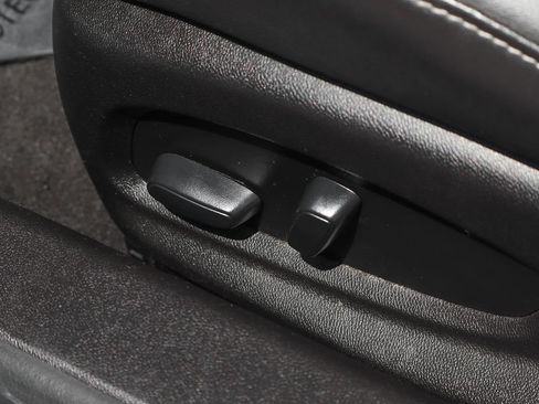 Used 2020 Chevrolet Camaro SS RWD image 21