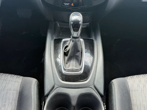Used 2018 Nissan Rogue SV FWD image 29