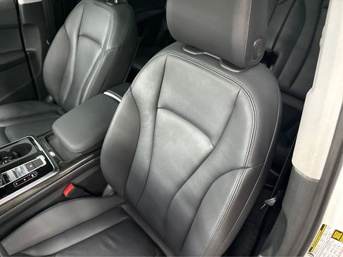 Used 2022 Audi Q7 3.0T Premium image 35