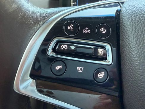 Used 2016 Cadillac Escalade Luxury AWD/4WD image 29