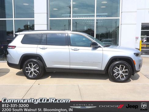 New 2025 Jeep Grand Cherokee L Limited w/ Luxury Tech Group II image 8