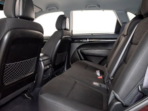 Used 2014 Kia Sorento LX FWD image 22