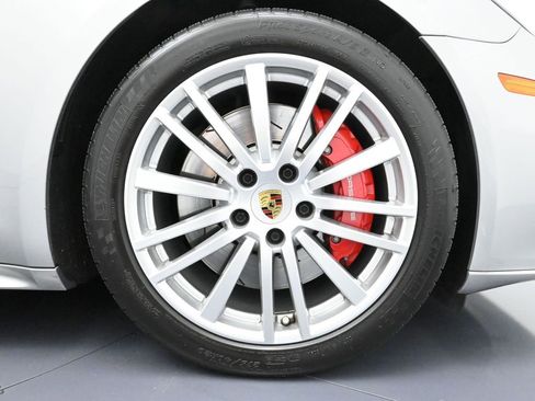 Certified 2020 Porsche Panamera GTS image 19