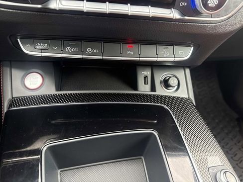 Used 2024 Audi SQ5 Premium Plus image 31