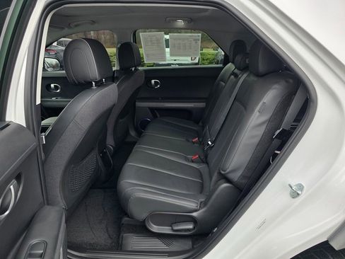 Used 2024 Hyundai Ioniq 5 Limited image 18