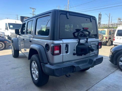 Used 2019 Jeep Wrangler Unlimited Sport S AWD/4WD image 4
