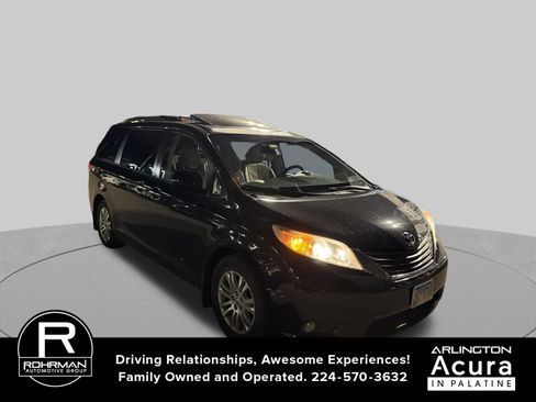 Used 2011 Toyota Sienna XLE w/ Premium Pkg FWD image 8