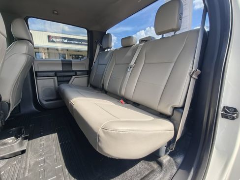 Used 2017 Ford F250 XL w/ Power Equipment Group AWD/4WD image 32
