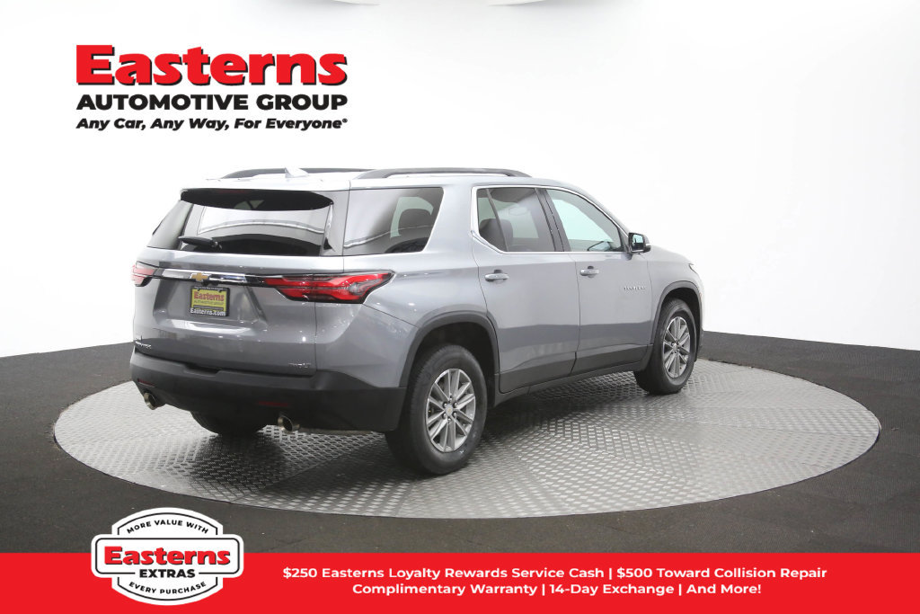 Used 2023 Chevrolet Traverse LT AWD/4WD image 44