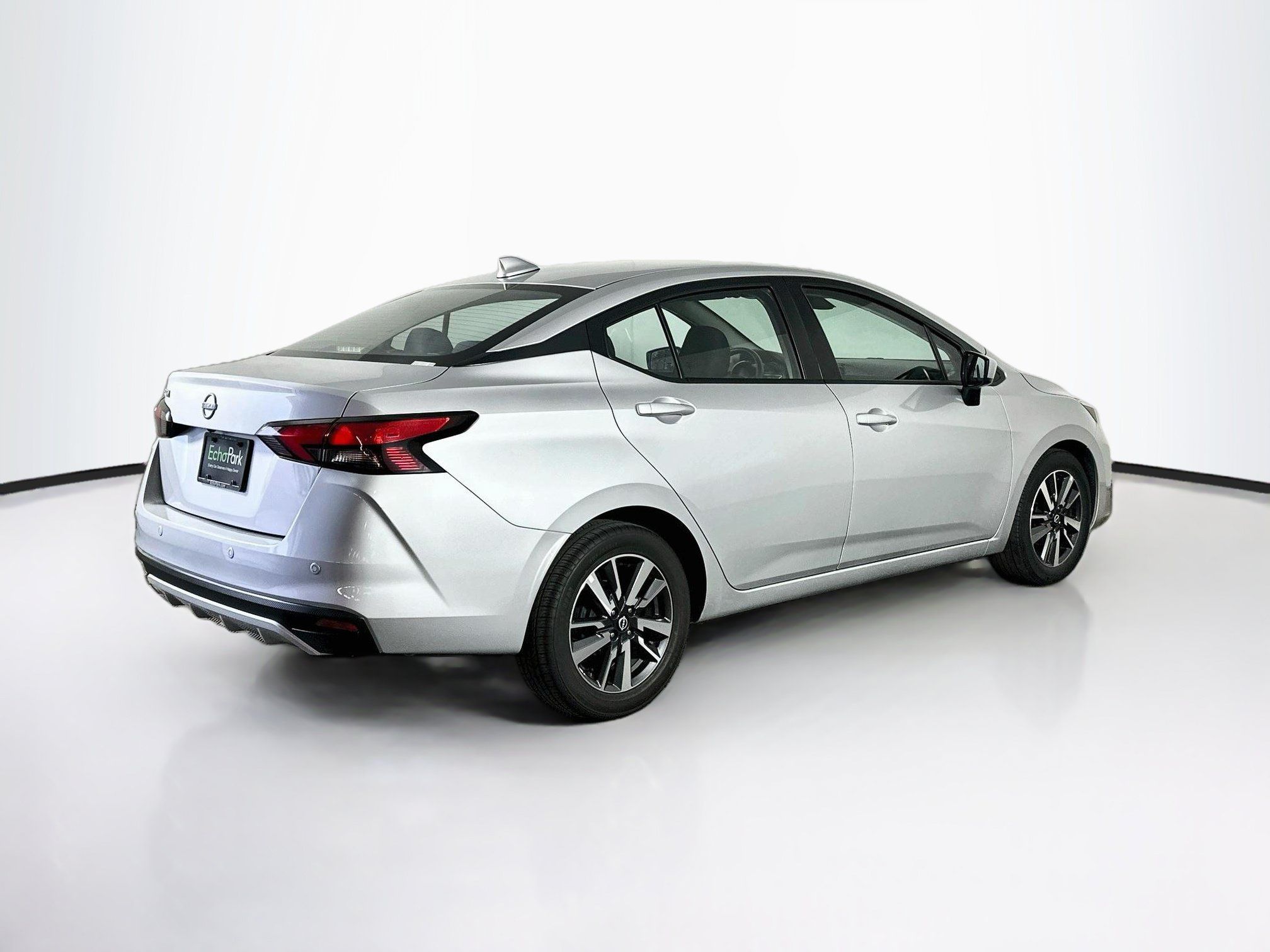 Used 2025 Nissan Versa SV FWD image 9