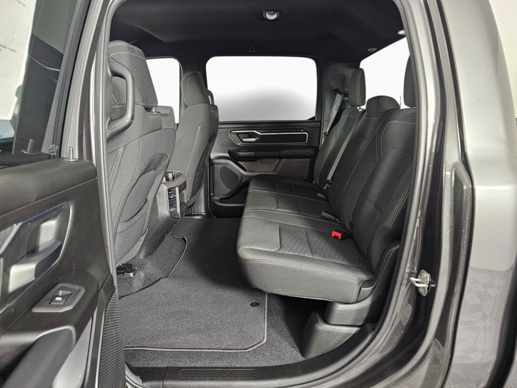 New 2026 RAM 1500 Big Horn w/ Sport Appearance Package AWD/4WD image 34
