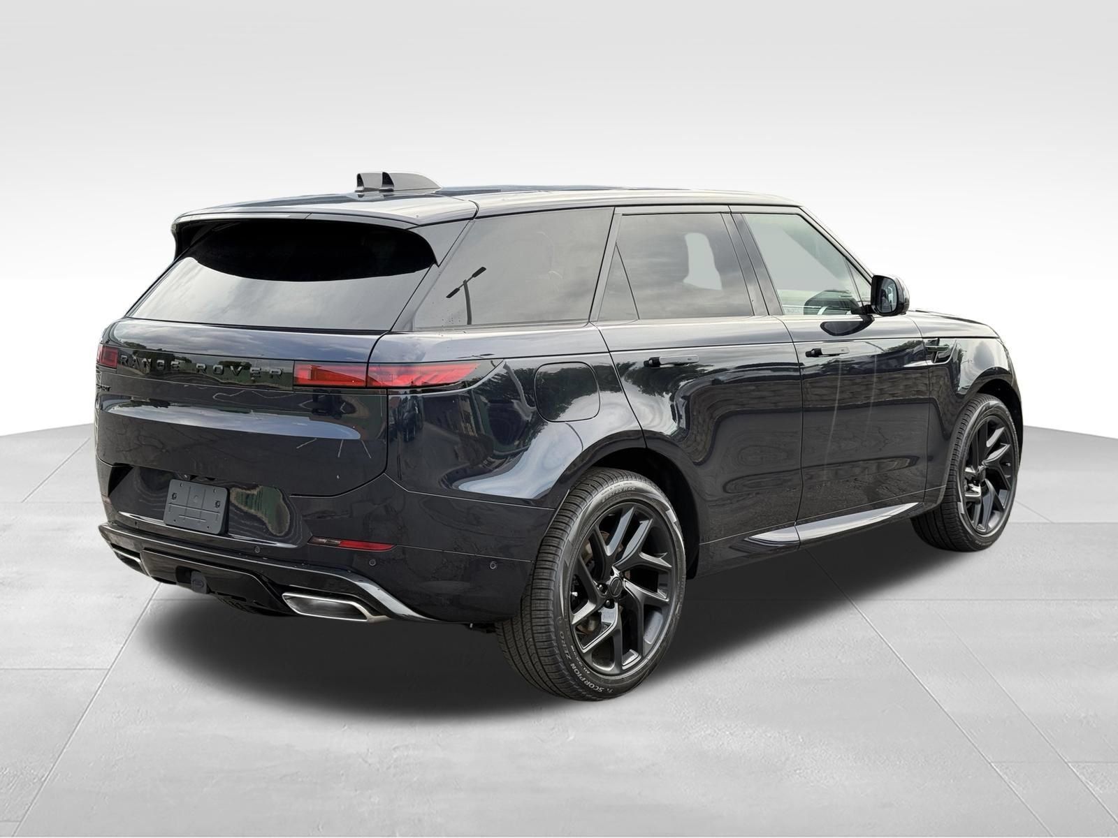 New 2026 Land Rover Range Rover Sport Dynamic SE AWD/4WD image 6