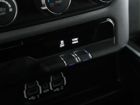 Used 2020 RAM 1500 Big Horn image 14