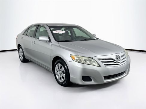 Used 2011 Toyota Camry image 7