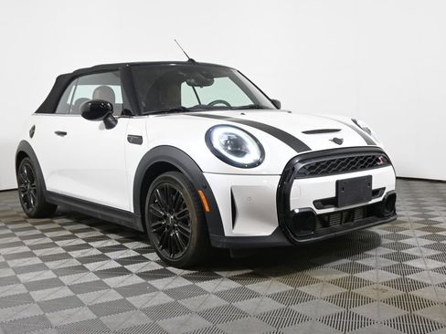 Used 2023 MINI Cooper S FWD image 9