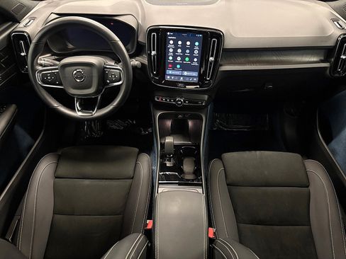 Used 2022 Volvo C40 P8 Recharge Ultimate AWD/4WD image 14