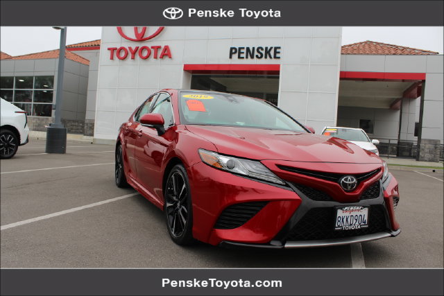 Used 2019 Toyota Camry XSE FWD image 1