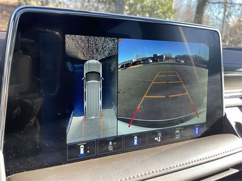 Used 2022 Chevrolet Tahoe Z71 w/ Z71 Off-Road Package image 31