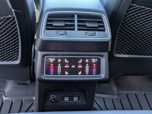 Used 2019 Audi e-tron Prestige AWD/4WD image 24