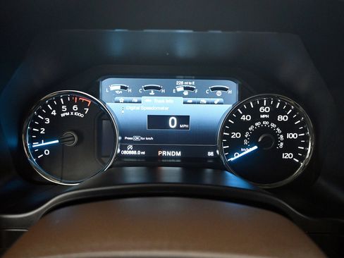 Used 2019 Ford F150 Lariat w/ Equipment Group 502A Luxury image 7