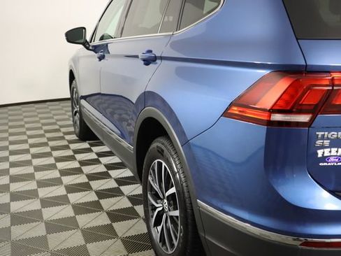 Used 2020 Volkswagen Tiguan SE w/ Panoramic Sunroof Package image 20
