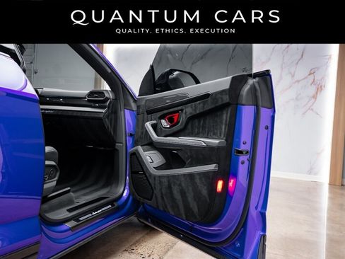 Used 2023 Lamborghini Urus Performante AWD/4WD image 37